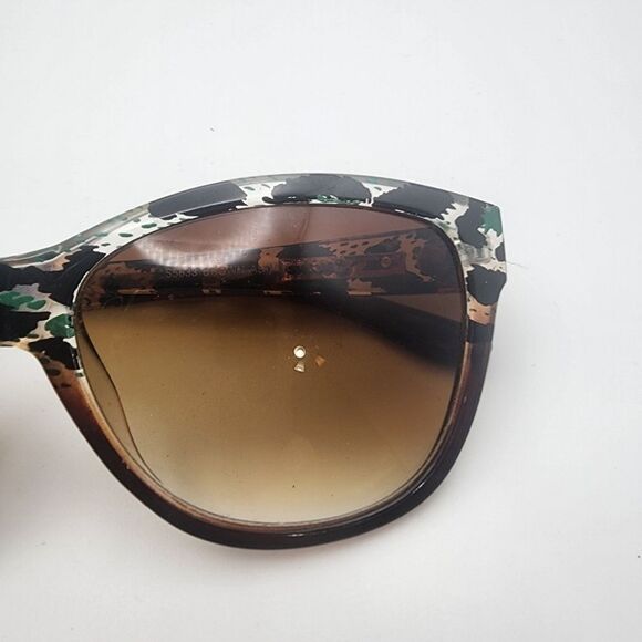 Steve Madden Brown & Animal Print Sunglasses main image 13